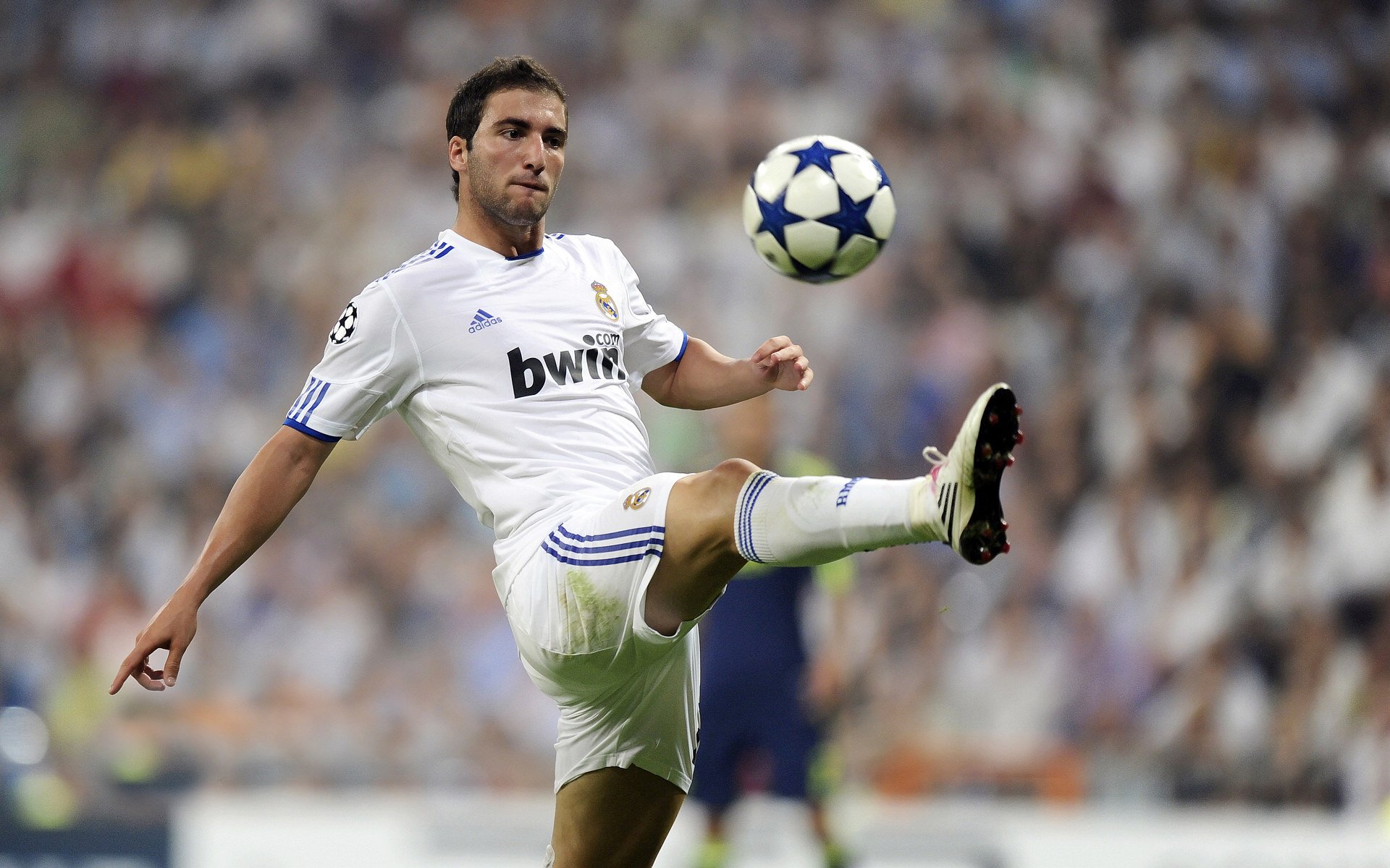 意甲球员疲劳度监测指标与比赛表现相关性研究